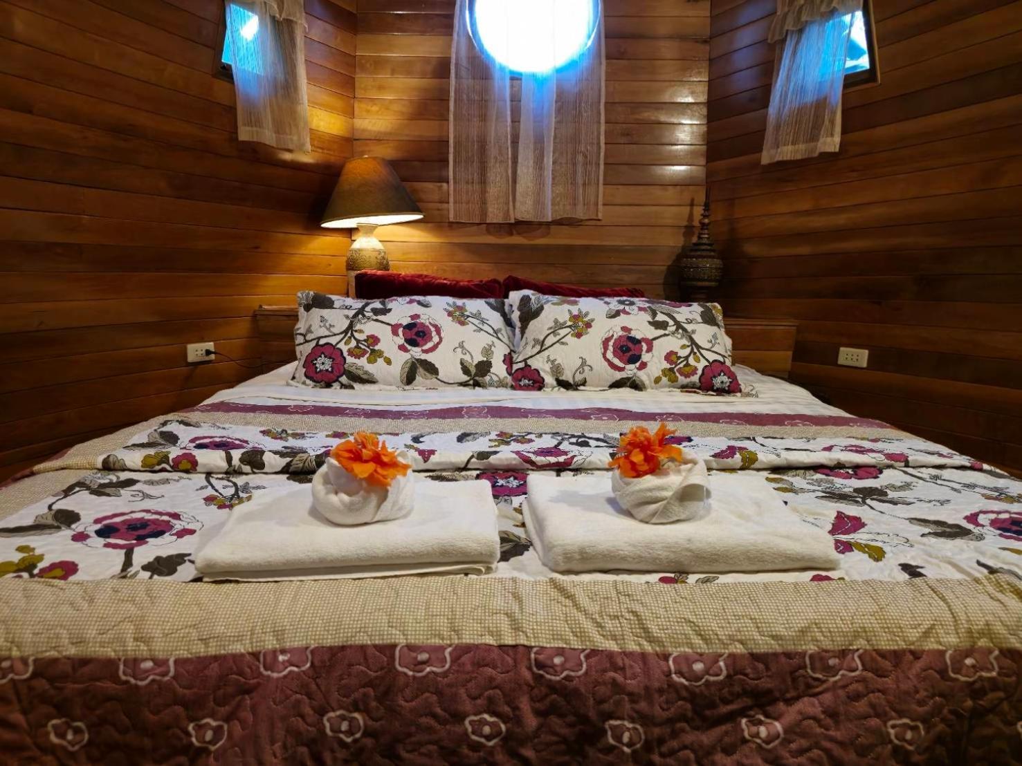 Kaengkrachan Boathouse Paradise Resort كانغ كاتشان الغرفة الصورة